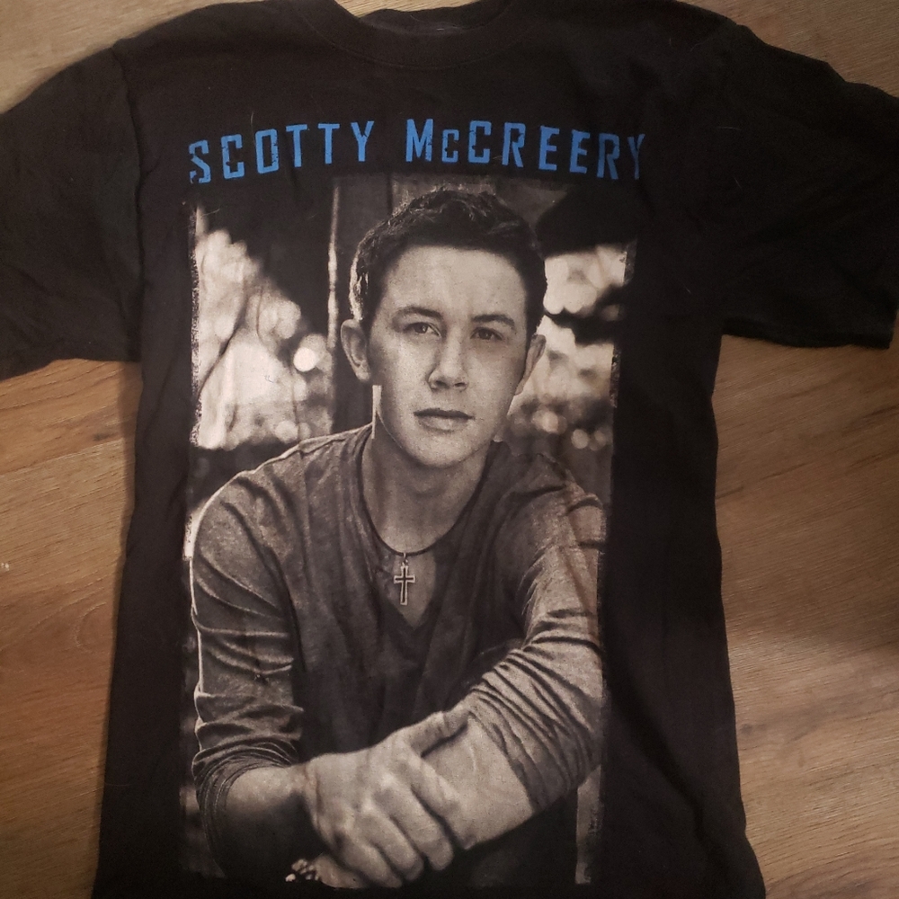 2012 Scotty McCreery size Small tour tshirt